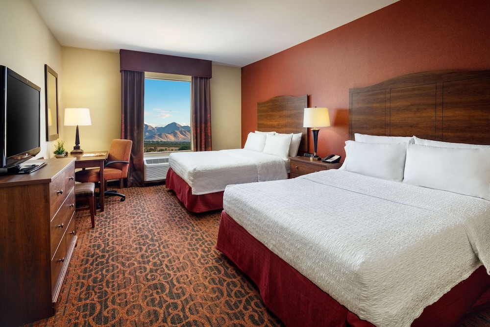 Hampton Inn & Suites Scottsdale at Talking Stick - photo 5