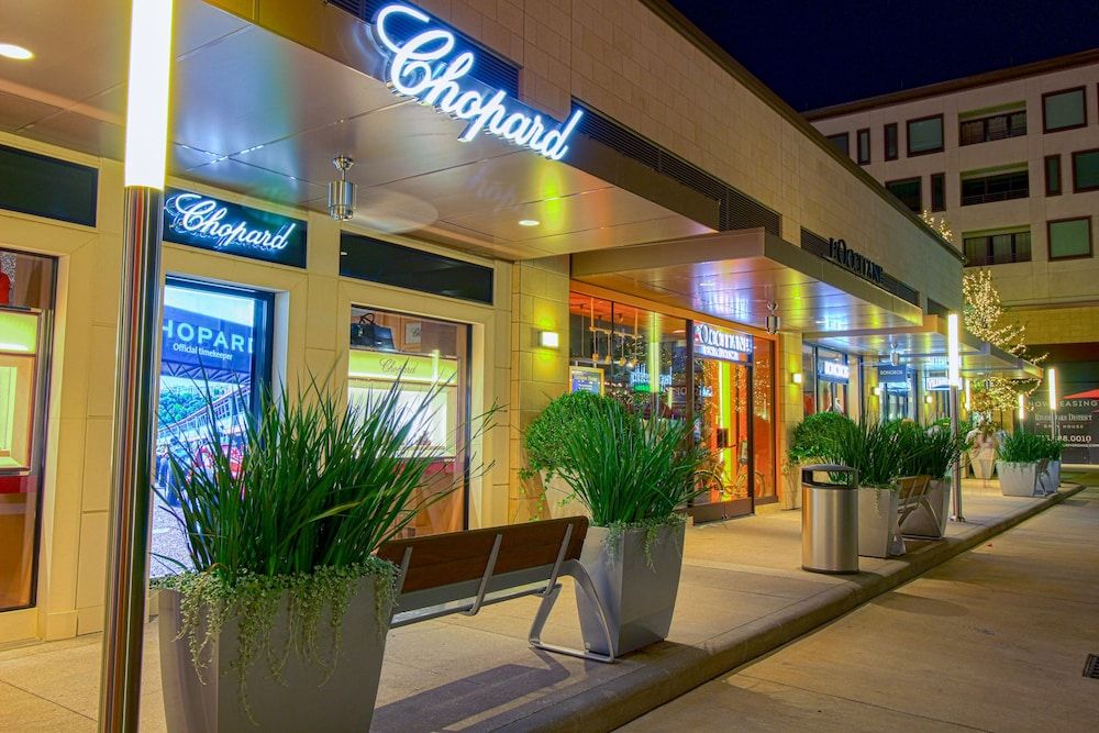 Luxe Life in Houston, United States