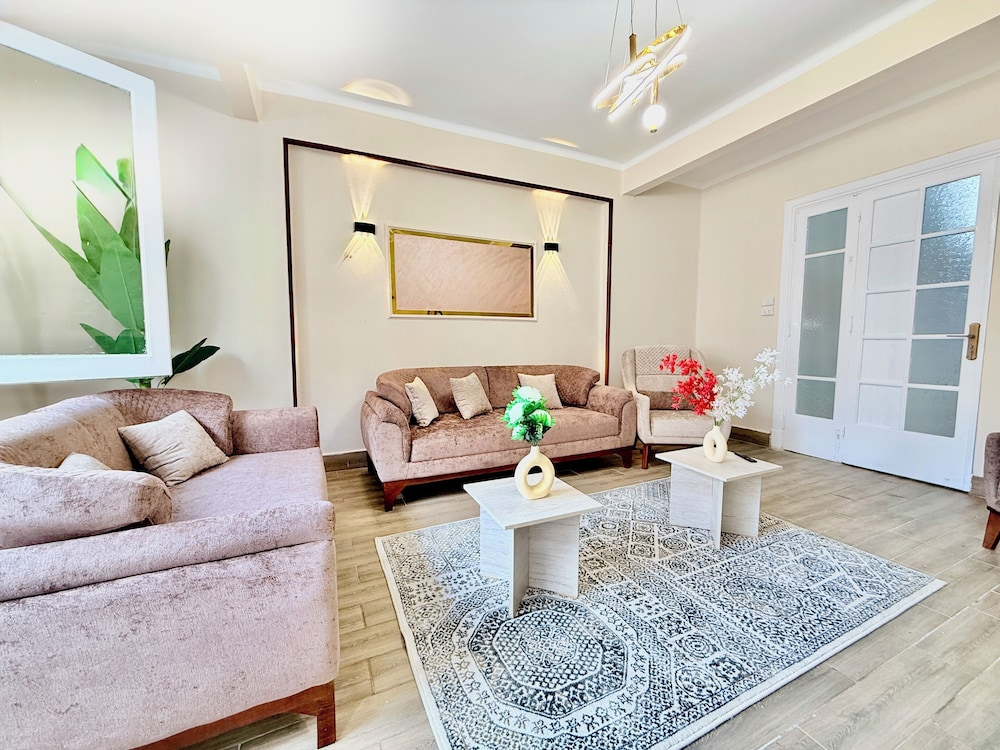 Moonlight Homes Tahrir Square — 4-Star Luxury Hotel in Cairo, Egypt