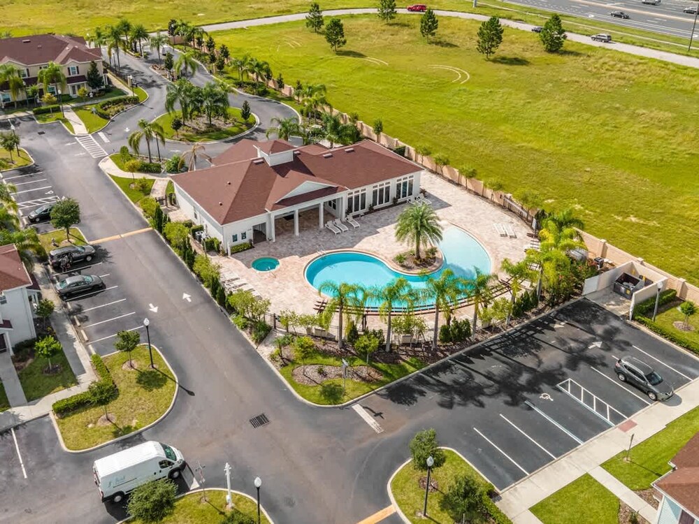 Beautiful 4 Br at West Lucaya Resort WL8979 - photo 4
