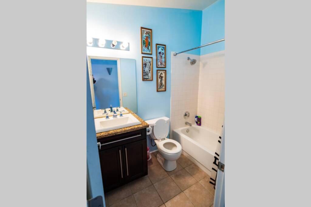 Luxury 1900 Sq Ft House Huge 46 Ft Pool & Hot SPA