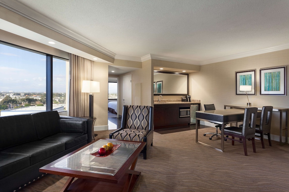 Embassy Suites by Hilton Irvine Orange County Airport - photo 31