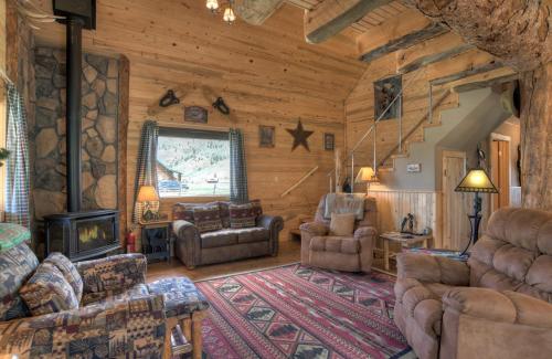 Bristol Head Log Cabin — 4-Star Luxury Hotel in Creede, United States