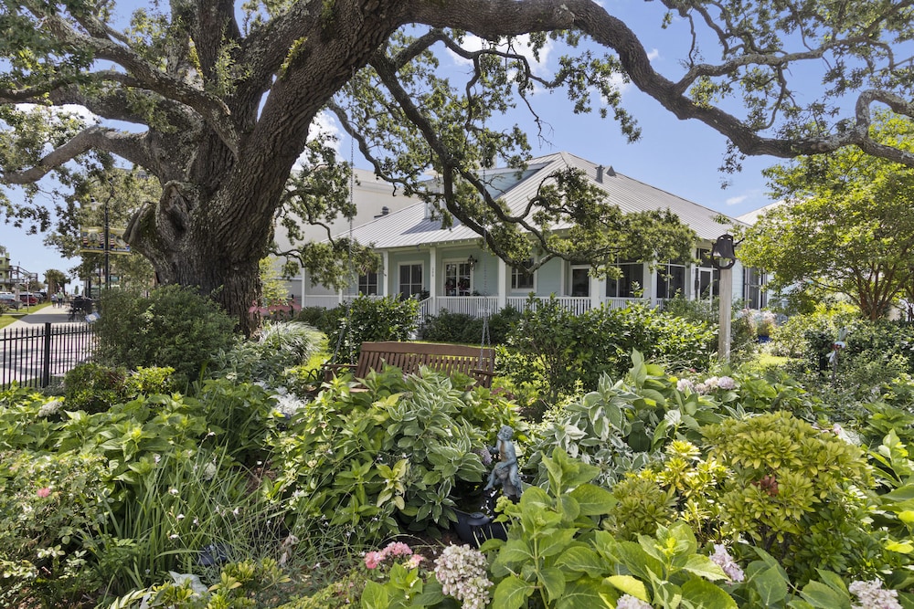 Bay Town Inn - photo 28