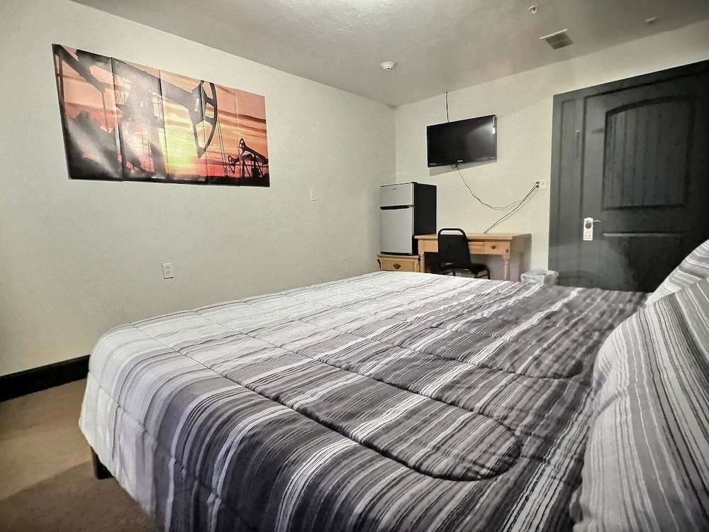 The Oasis Extended Stay - photo 6