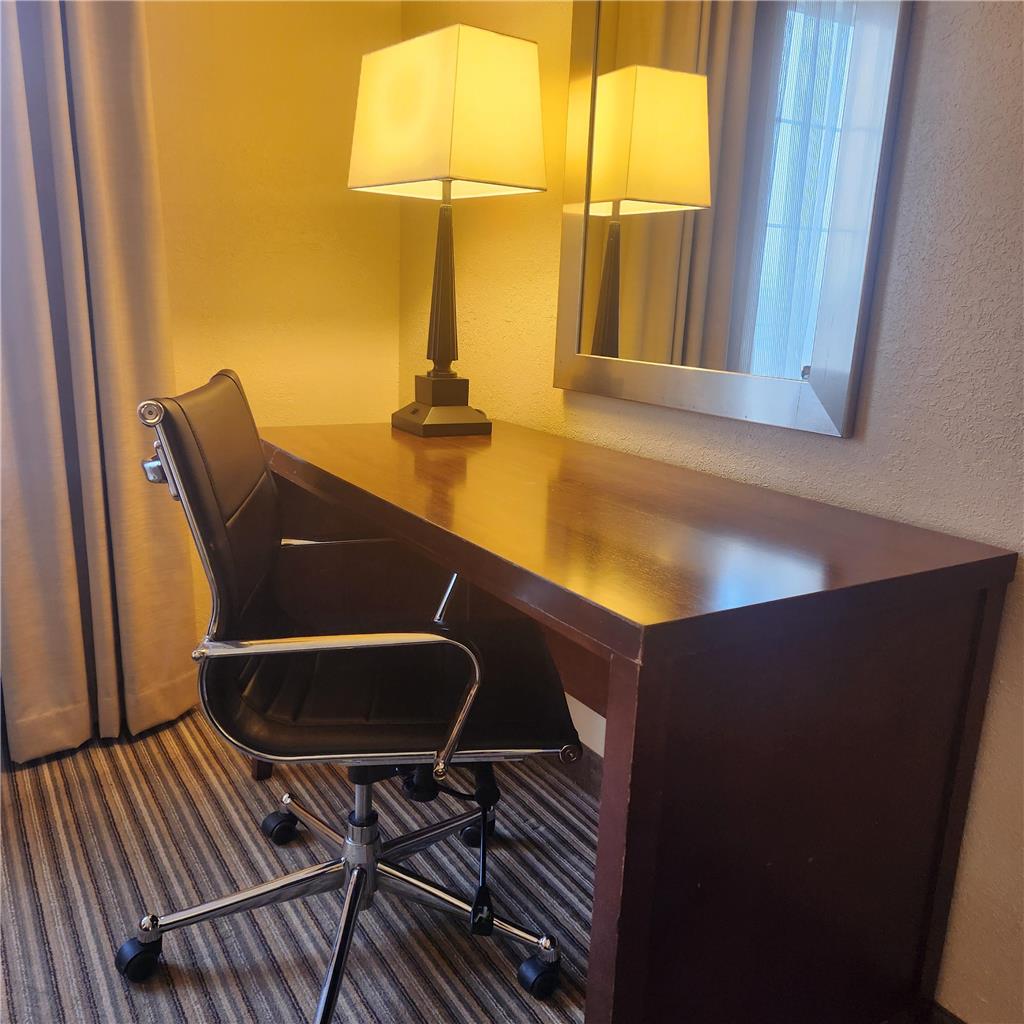 Best Western Chocolate Inn at the Park - photo 25