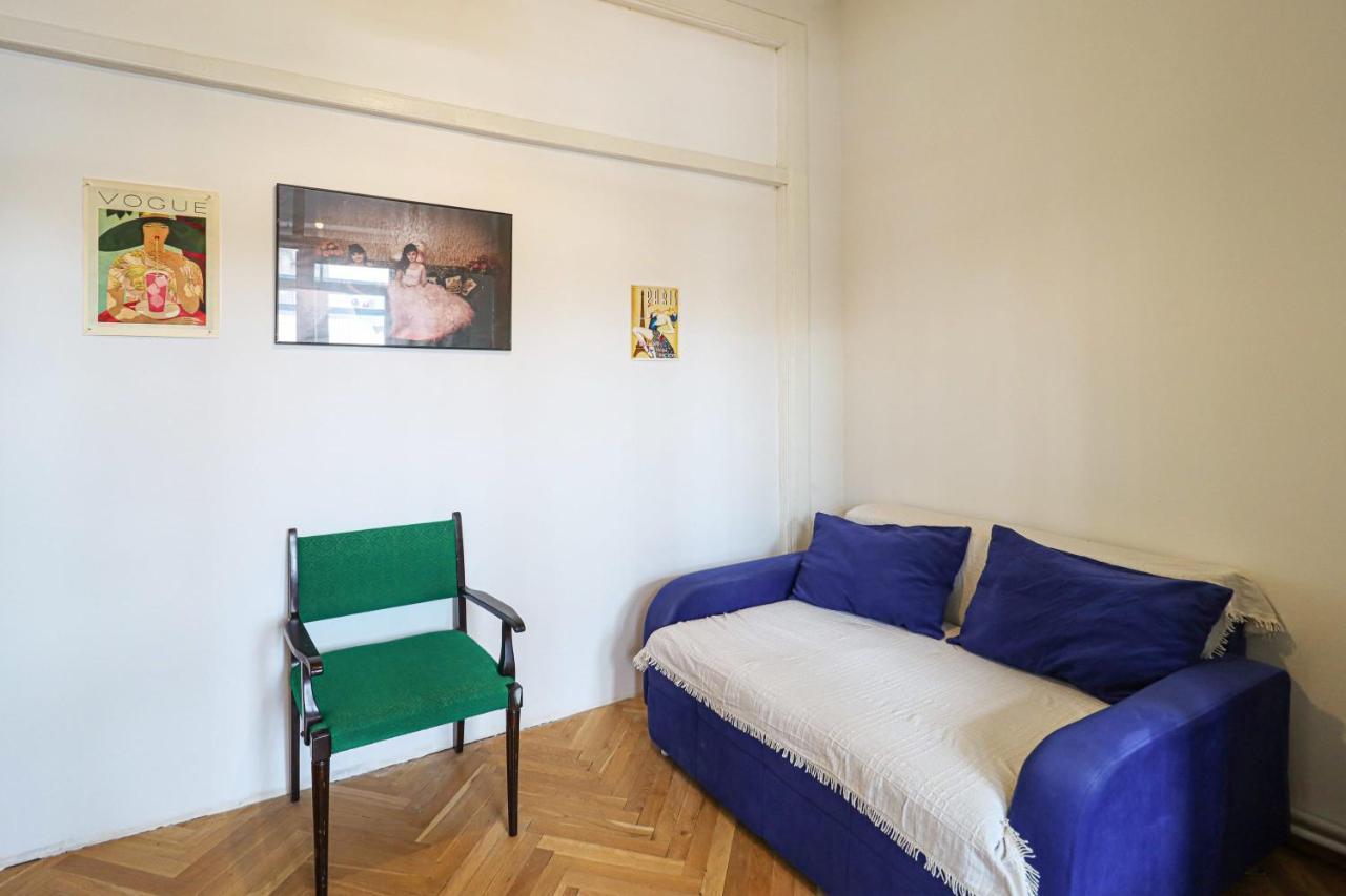 INOLA Sunny flat with balcony in central Tbilisi