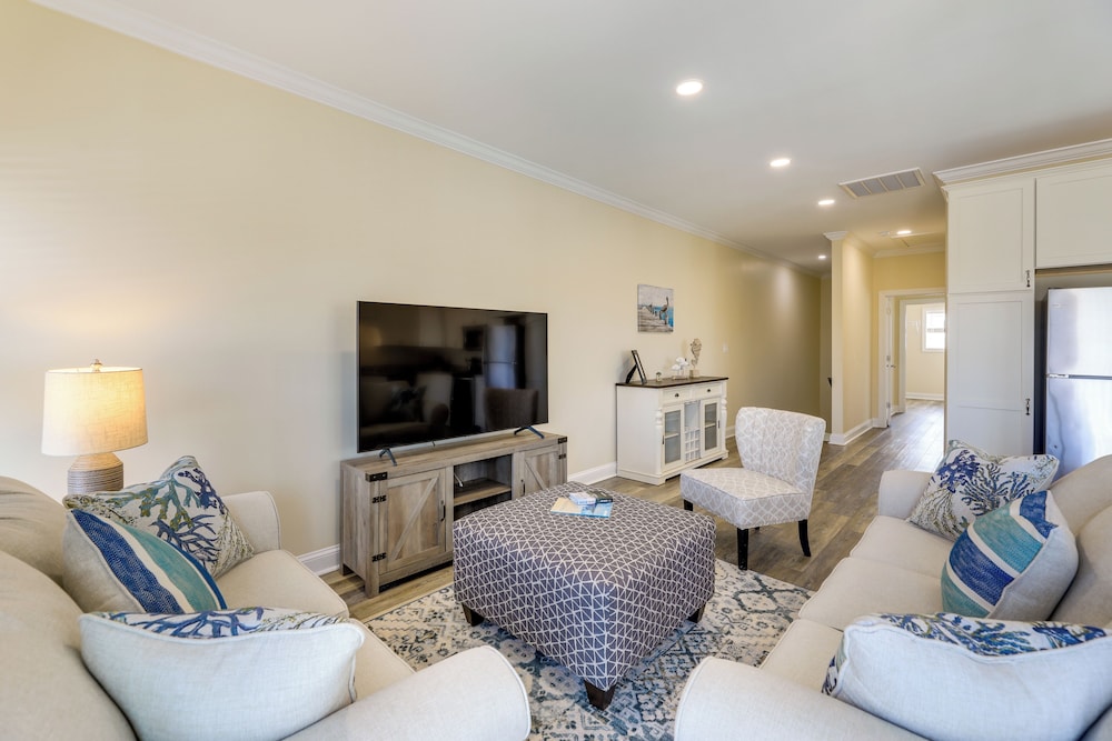 Emerald Isle Getaway with Decks and Beach Views — Emerald Isle — photo 5