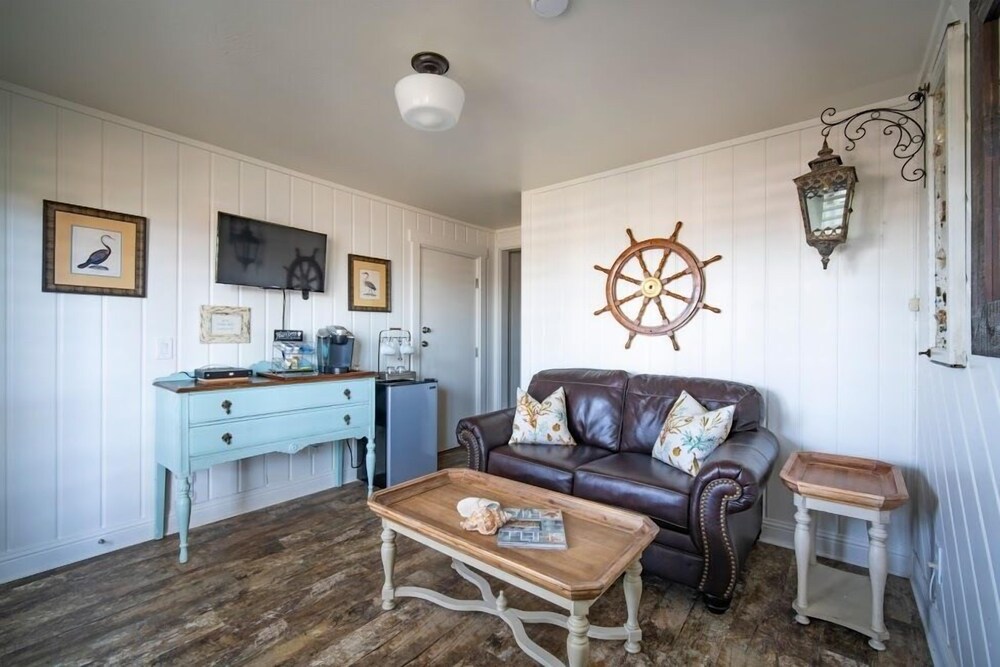 Bandon Marina Inn - photo 5