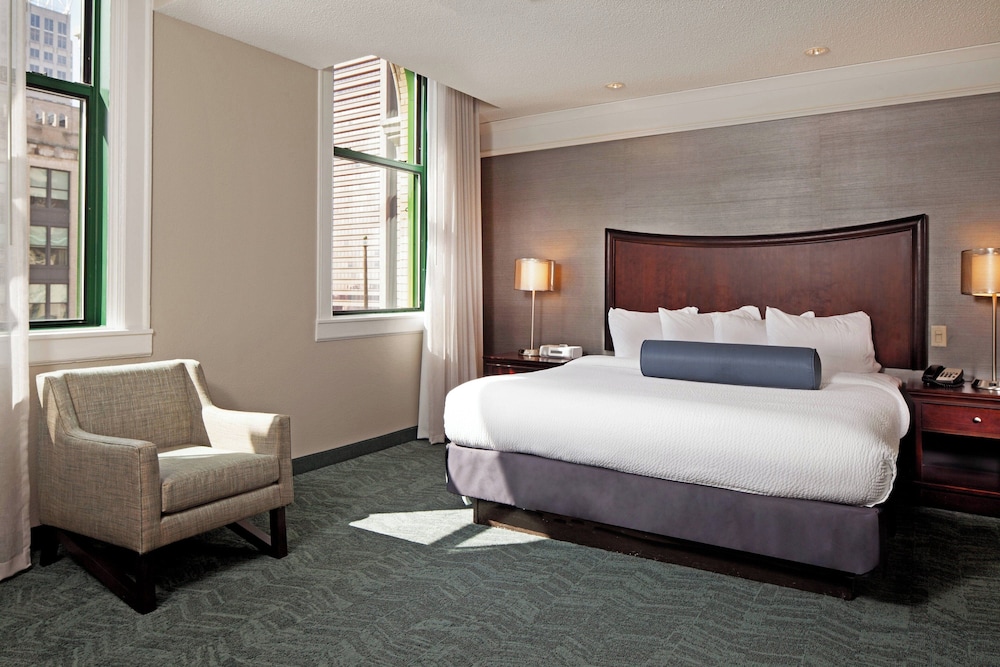 Springhill Suites Marriott Baltimore Downtown Inner Harbor - photo 8