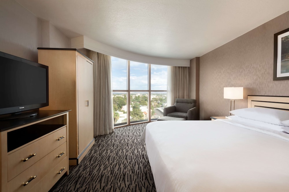 Embassy Suites by Hilton Convention Center Las Vegas - photo 16