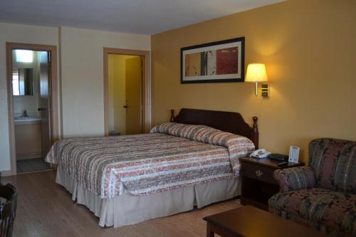 Deluxe Inn and Suites Weslaco - photo 11