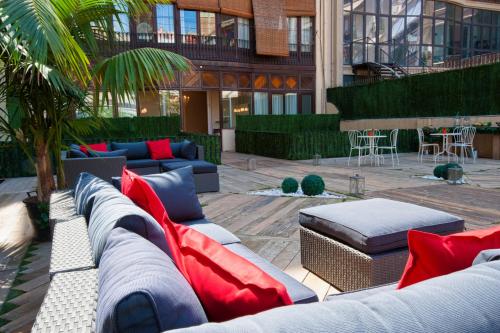 BacHome Terrace B&B — 4-Star Luxury Hotel in Barcelona, Spain