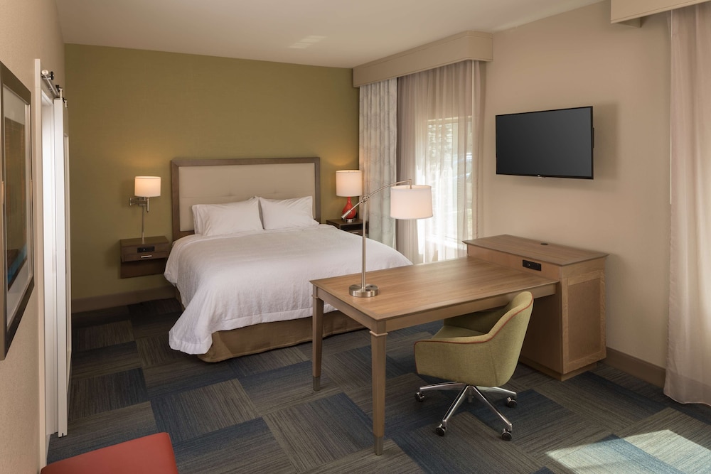 Hampton Inn & Suites Asheville Biltmore Village - photo 17