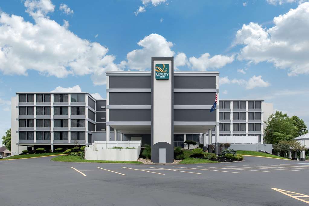 Quality Inn and Conference Center in Richmond, United States