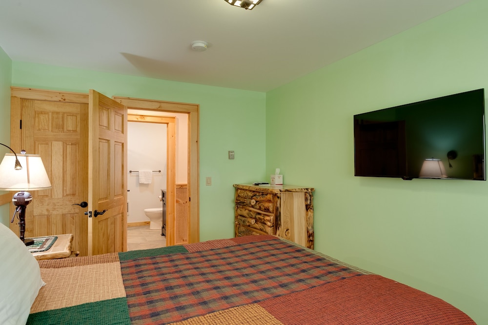 Cobble Mountain Lodge - photo 54