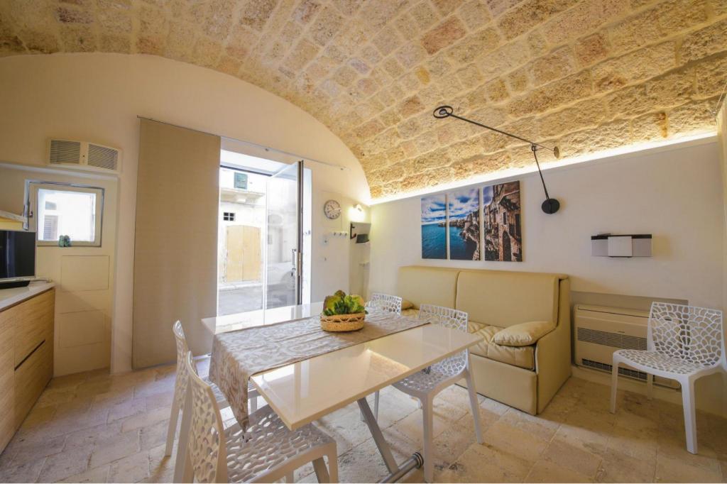 TD Casa Kairos Cozy Smart Apartment in the Center — 4-Star Luxury Hotel in Polignano A Mare, Italy