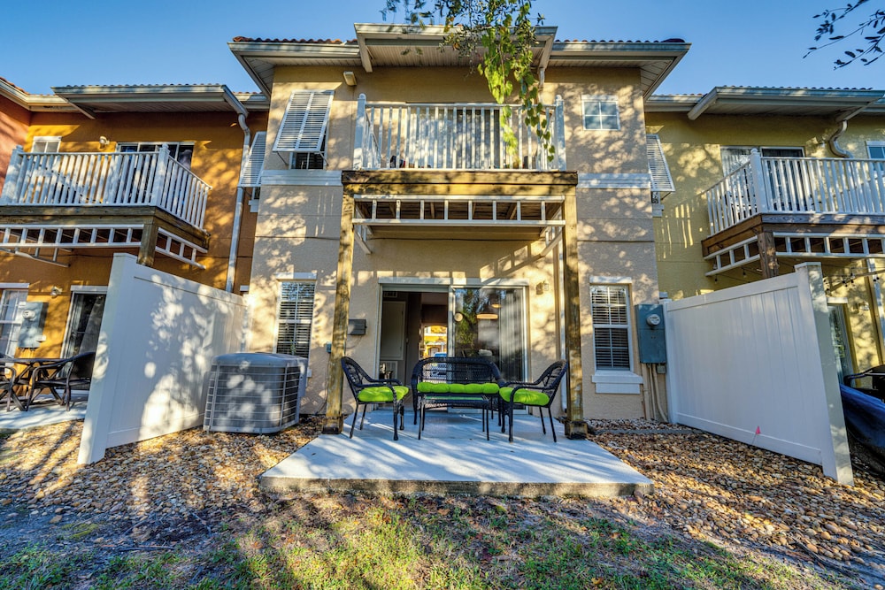 9 Mi to Disney Resort Getaway with Private Patio - photo 18