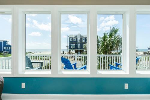 Footprints In The Sand by Oak Island Accommodations - photo 34