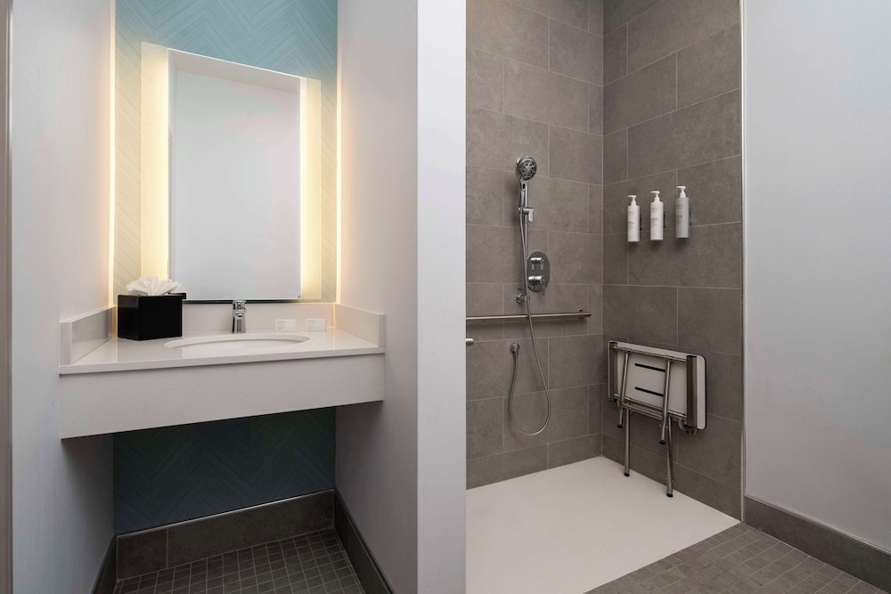 Hilton Garden Inn Kennett Square - photo 23