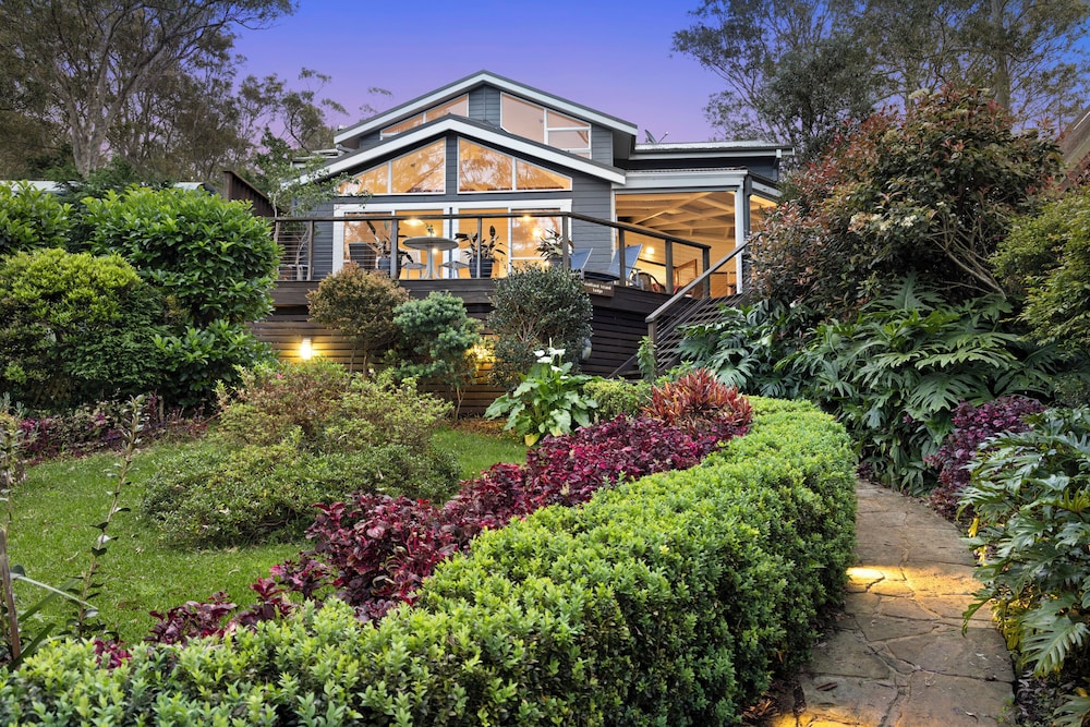 Scotland Island Lodge — 4-Star Luxury Hotel in Sydney, Australia