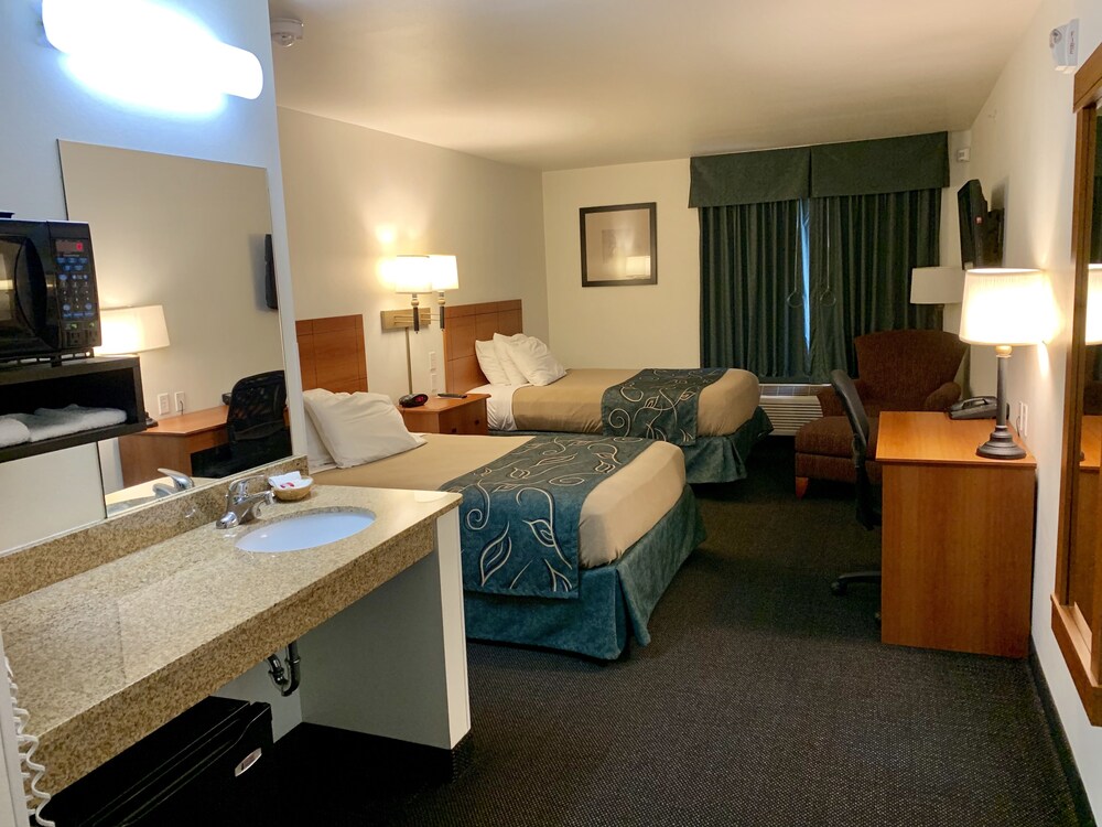 Oak Tree Inn - photo 8