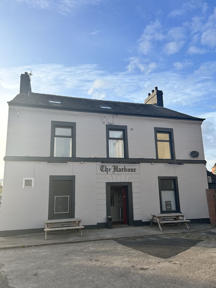 The Harbour Inn — hotel in Barrow In Furness