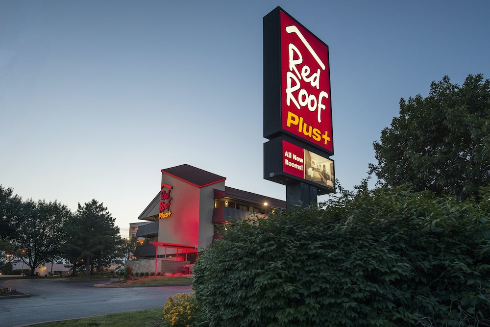 Red Roof Inn PLUS St Louis Forest Park Hampton Ave - photo 28