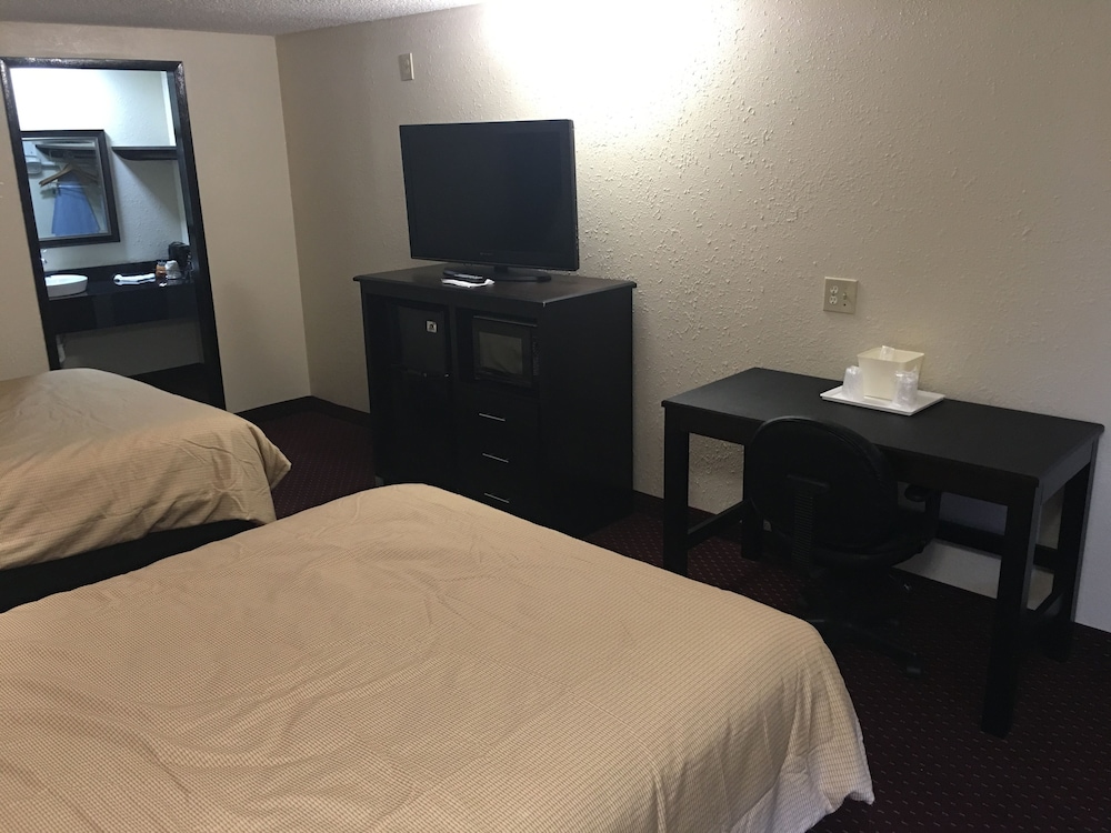 Super 9 Motel - photo 11