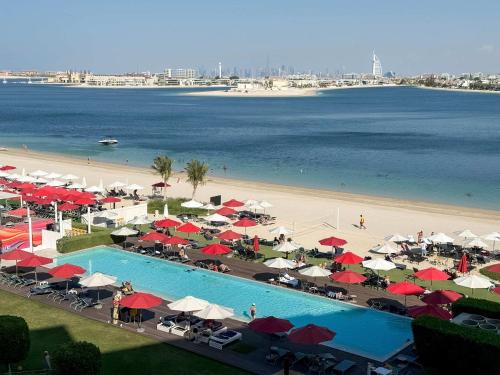 Spacious beachfront 2 bedroom apartment The 8 — 4-Star Luxury Hotel in Dubai, United Arab Emirates