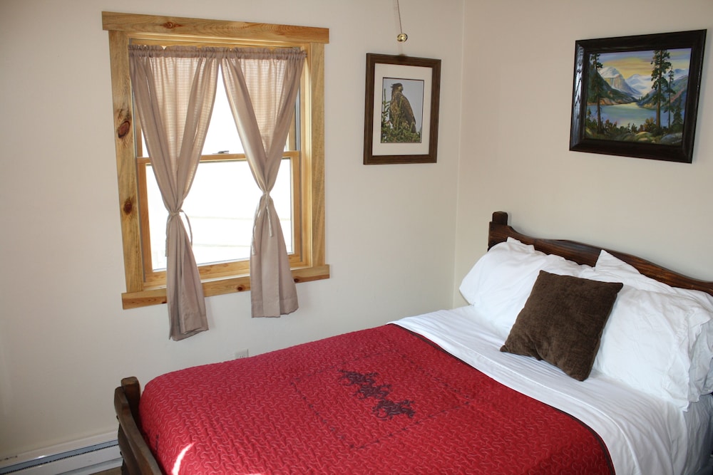 The Historic Wapiti Lodge - photo 55