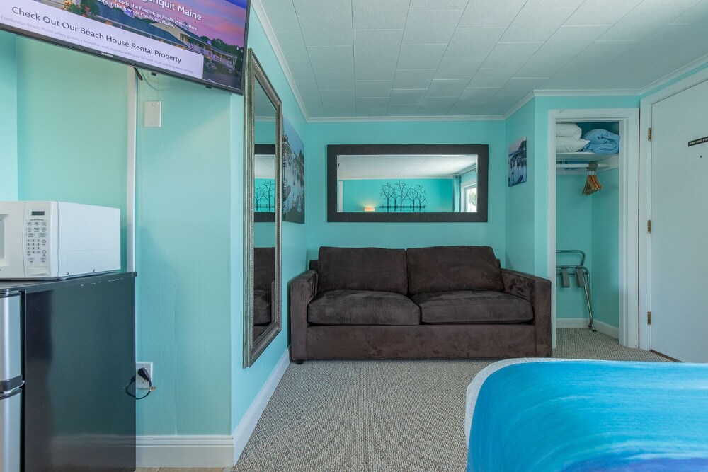 Footbridge Beach Motel - photo 88