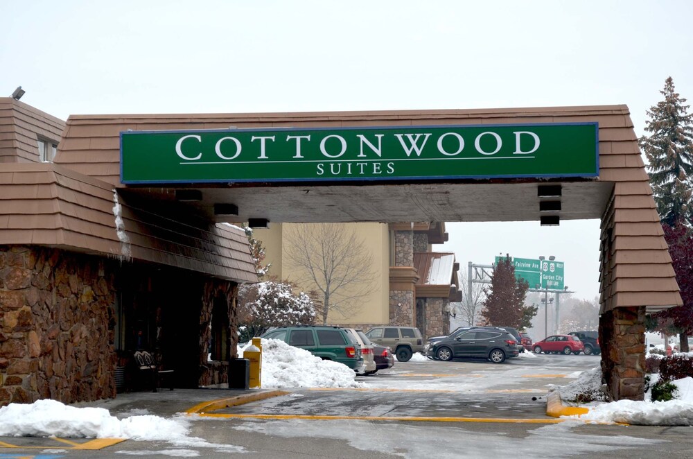 Cottonwood Suites Boise Riverside Downtown - photo 33
