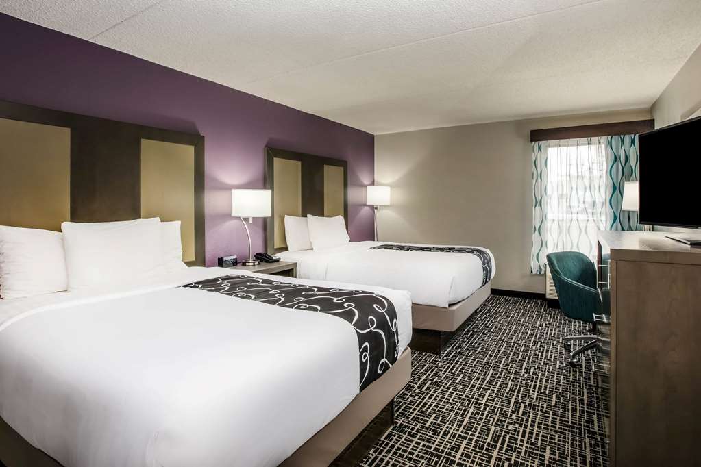 La Quinta Inn by Wyndham Davenport & Conference Center - photo 37