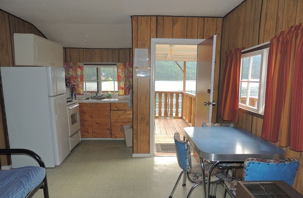 Marigold Fishing Resort — Cache Creek — photo 2
