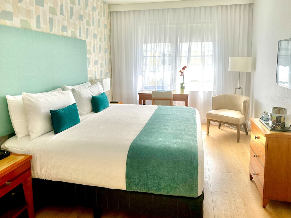 Avalon Hotel - photo 25