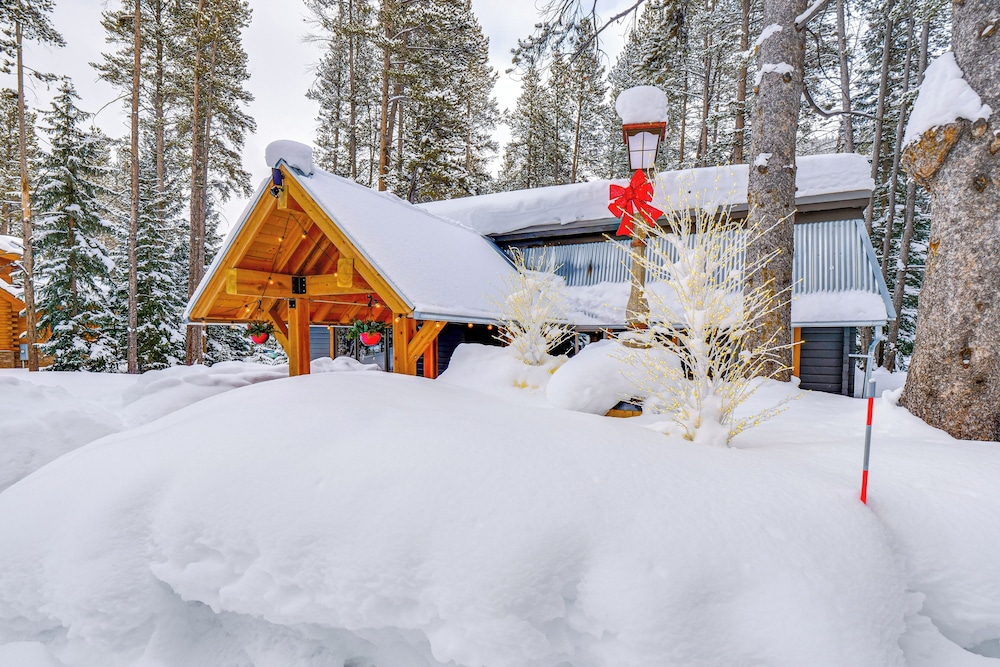 5 Mi to Breckenridge Ski Resort: Cozy Wood Cabin - photo 26