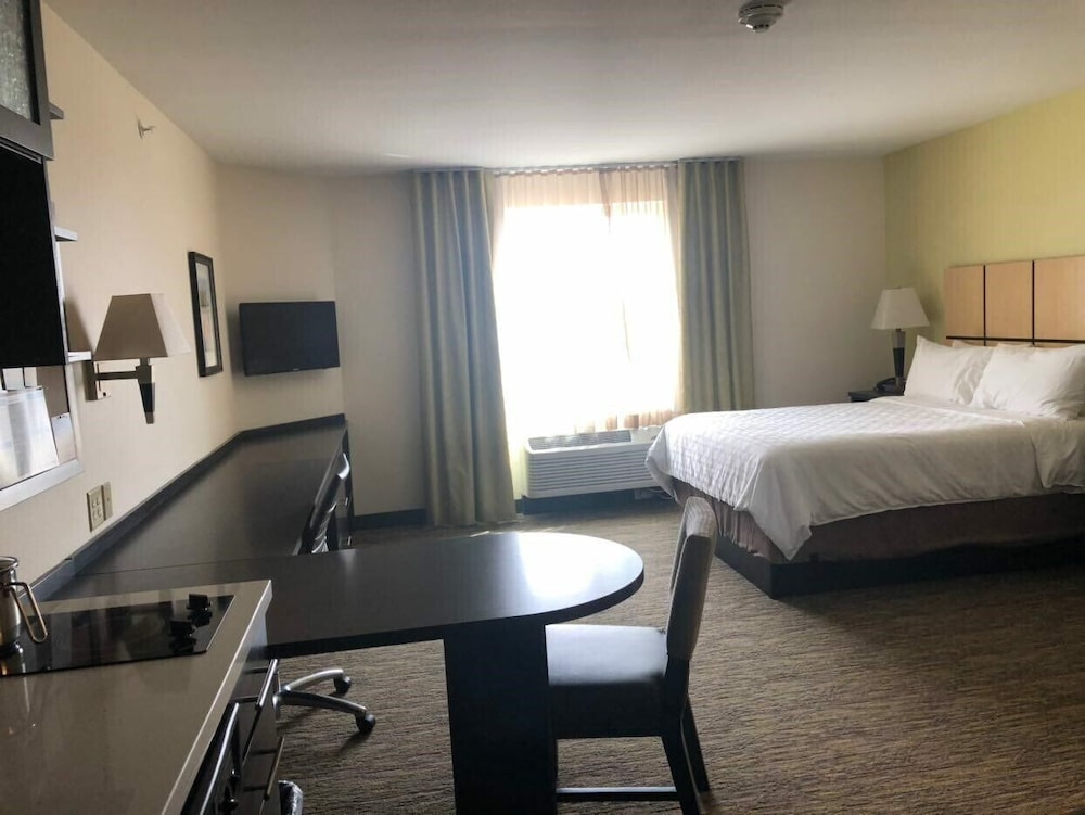 Candlewood Suites Midland SW by IHG - photo 10