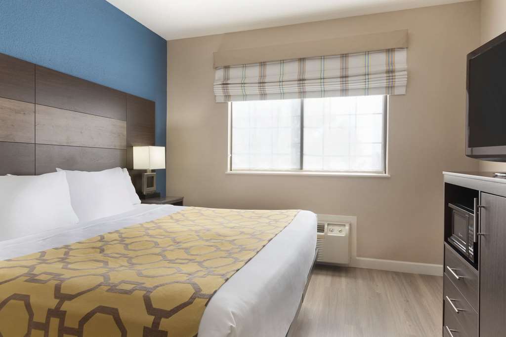 Baymont by Wyndham Winchester - photo 12