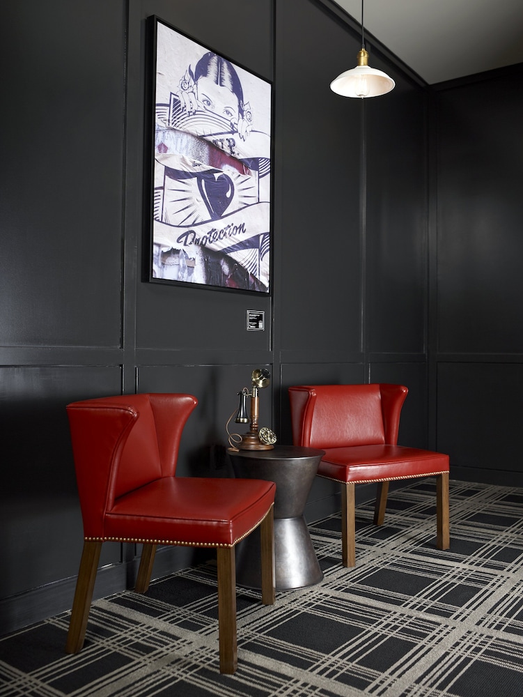 Refinery Hotel - photo 4