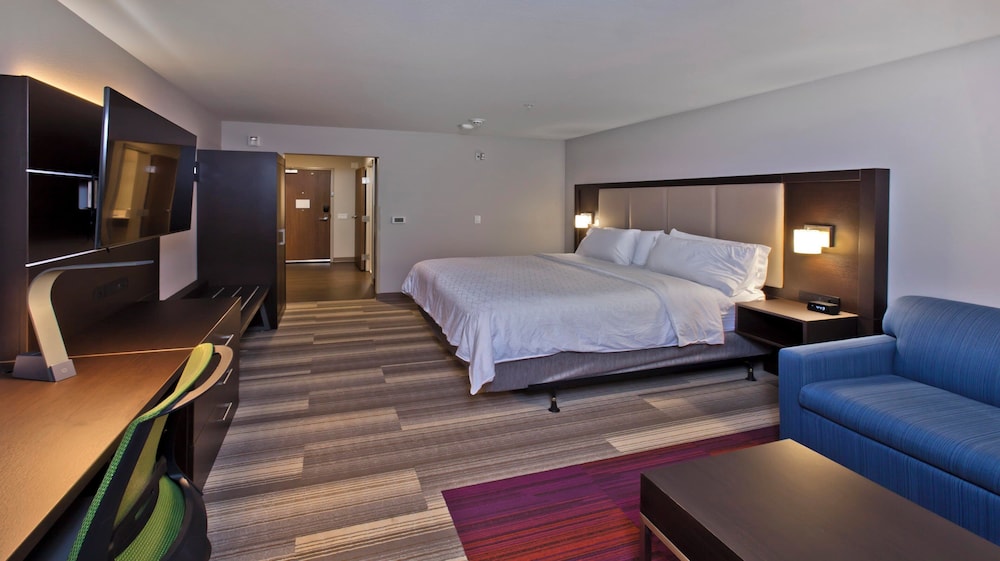 Holiday Inn Express and Suites Green River - photo 13