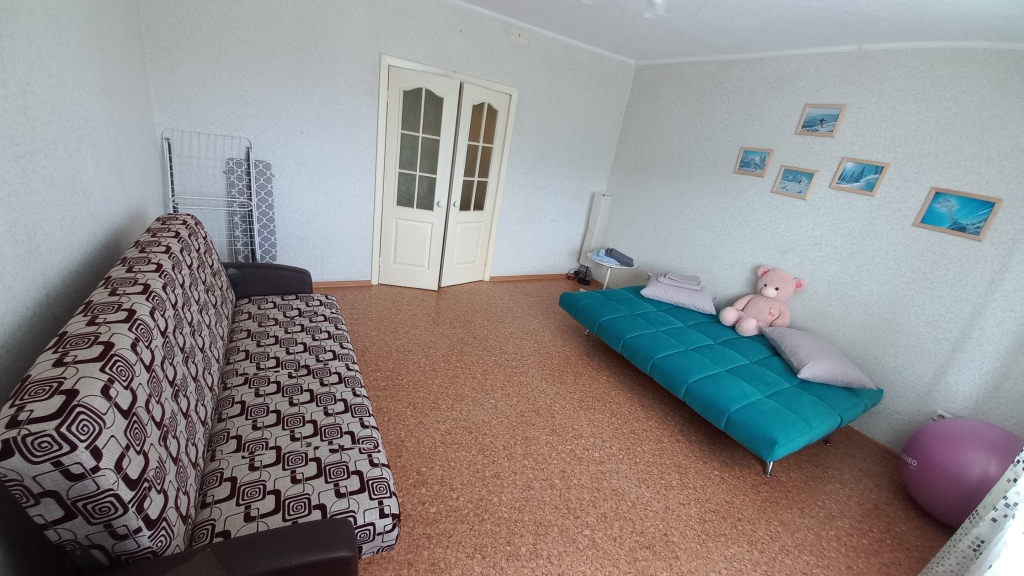 Prostornaya Kvartira S Vidom Na Gory Flat in Tashtagol, Russia