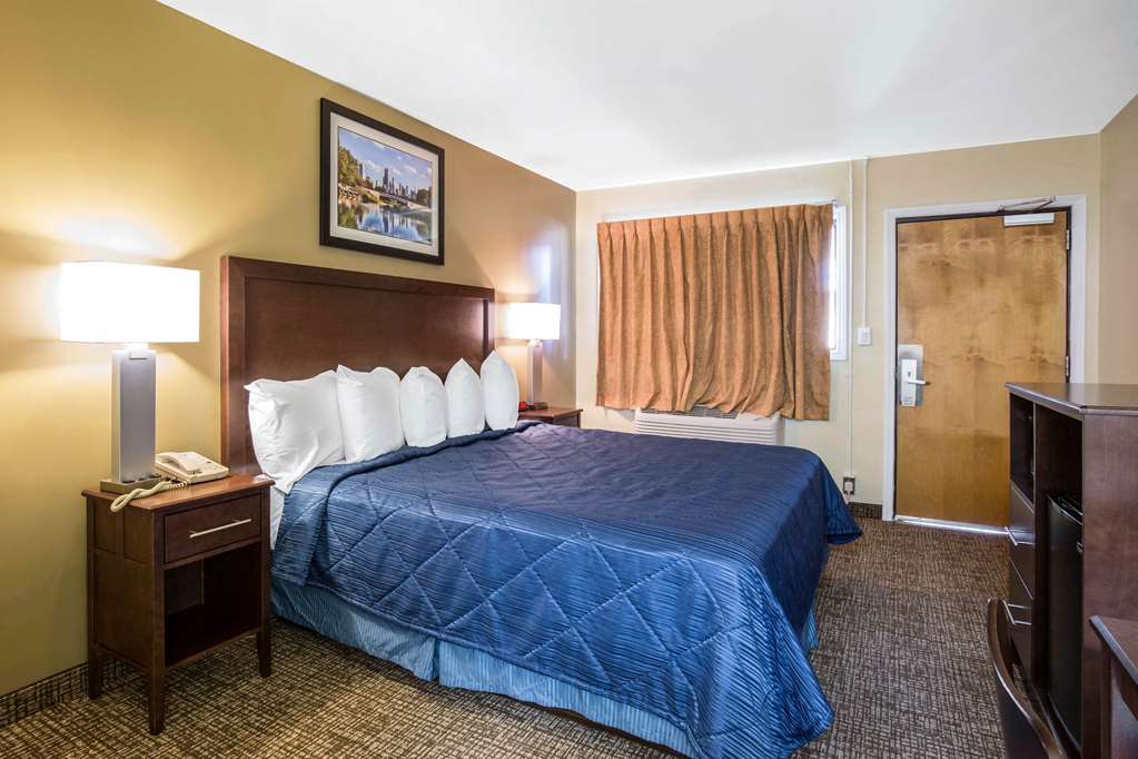 Rodeway Inn Lyons La Grange - photo 13