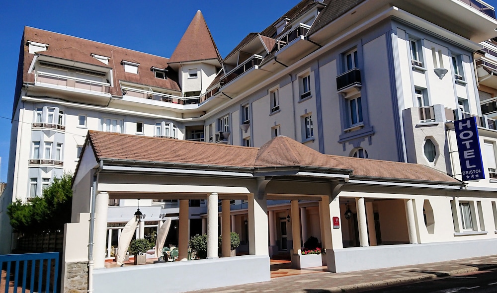 Hôtel Bristol - carbon neutral hotel in Le Touquet-Paris-Plage