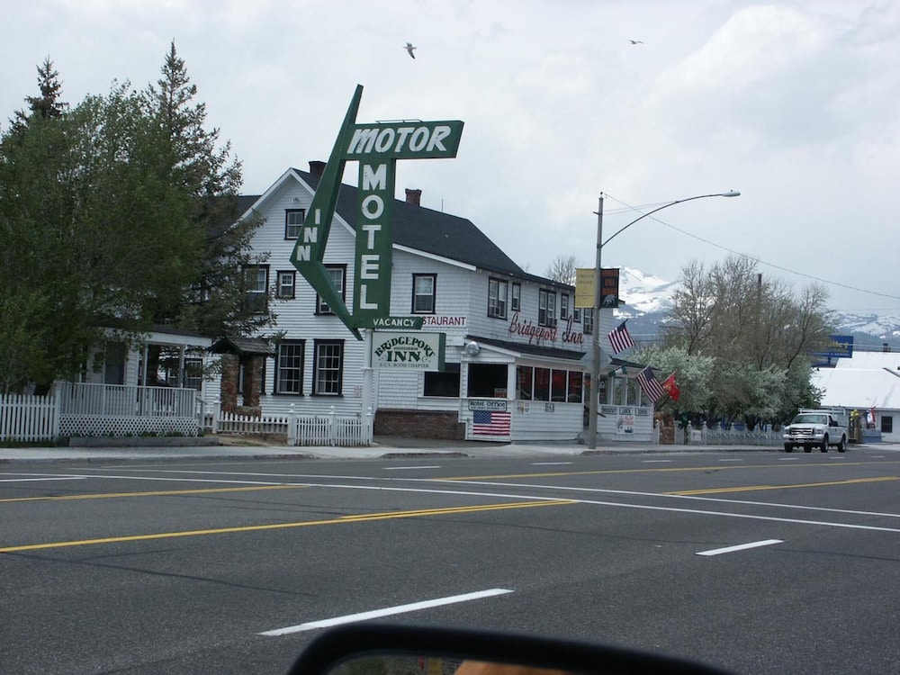 Bridgeport Inn - photo 43