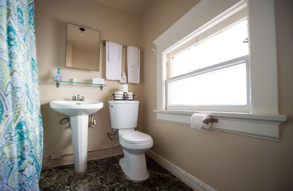 Ellison Suites - photo 68