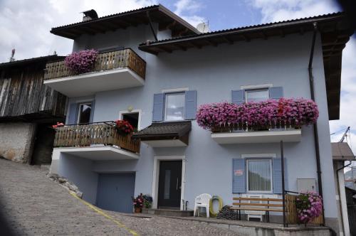 Casa Tania — 4-Star Luxury Hotel in Pozza Di Fassa, Italy