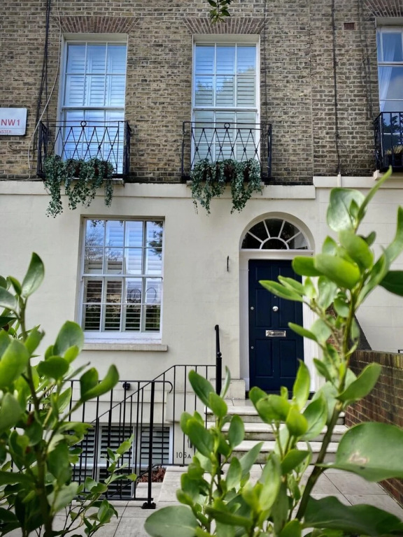 Luxury 2 Bed Marylebone Georgian House with Private Garden & Office — 4-Star Luxury Hotel in London, United Kingdom