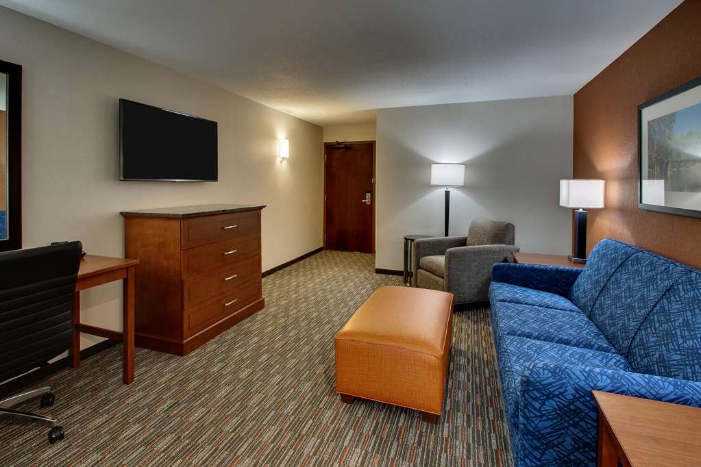 Drury Inn & Suites Iowa City Coralville - photo 19