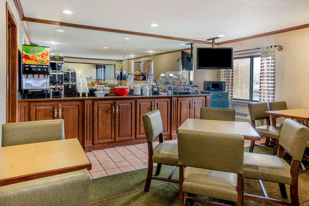 La Quinta Inn by Wyndham Detroit Southgate - photo 28